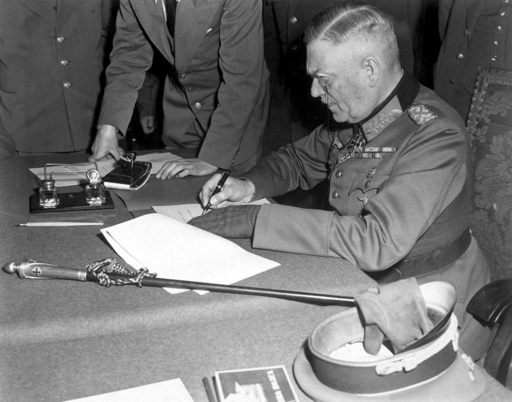 Wilhelm Keitel, firma el final de la guerra Fin de la segunda guerra mundial